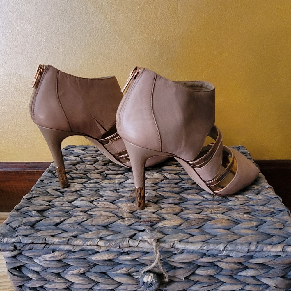 ANTONIO MELANI Blush Pink and Gold Strappy Peep-Toe Heels - Picture 4 of 7